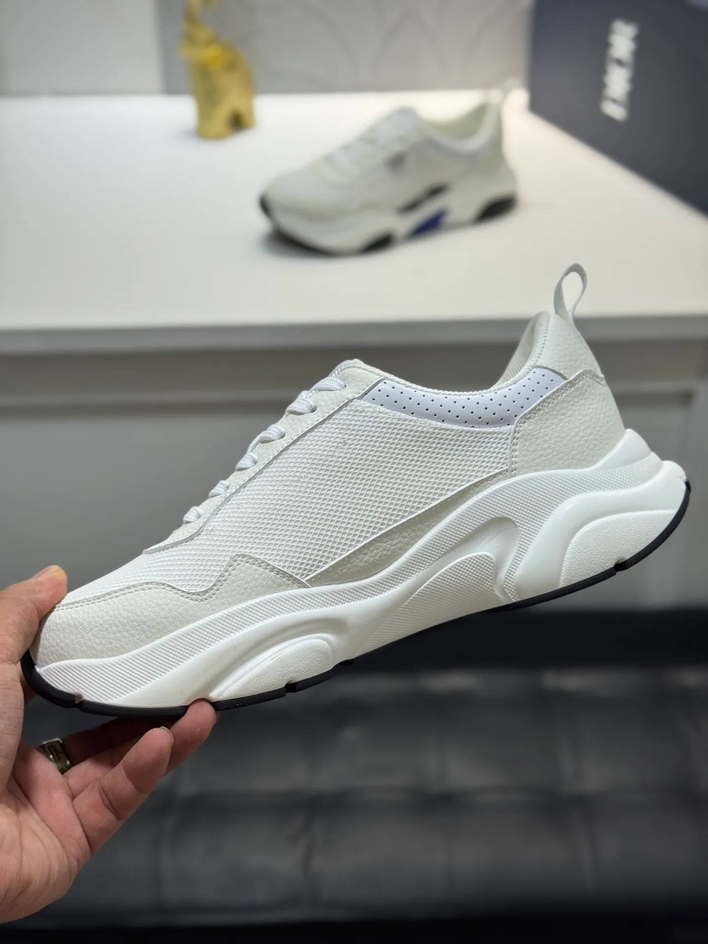 Men's shoes 💰440【New style】🪳🪳(Dior) popular model【New style】⚠⚠️Top purchasing agent🔍🔍Men's HK counters are on sale simultaneously. Sole: The original sole is specially provided by the original factory. The exclusive movable molded sole is super comfortable. The original factory follows the order. 🔍🔍The high-quality multi-color splicing design is exquisite and unique, and the cowhide stitching mesh lining💪Details determine the quality. We only make shoes with care. You can enter and exit the counter at will. Welcome to compare🇮🇹Size: 38-44 (45 customized